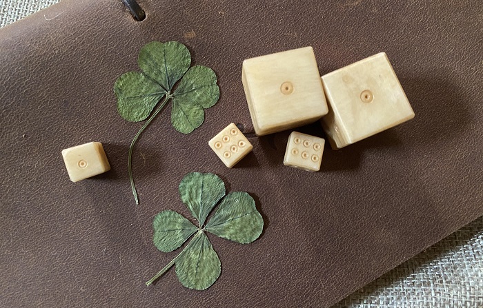 clover and dice luck