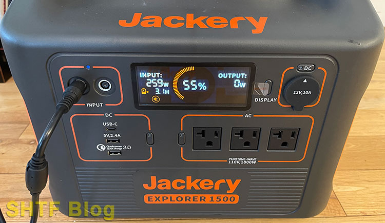 jackery charging by outlet