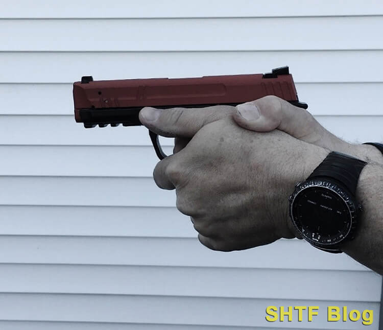 proper handgun grip