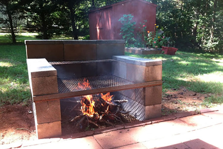 basic fire pit with grate
